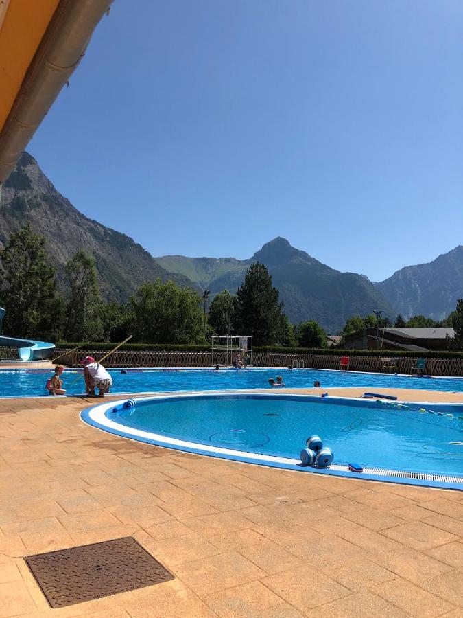 La Maison De La Montagne Le Bourg-dʼOisans Exteriör bild