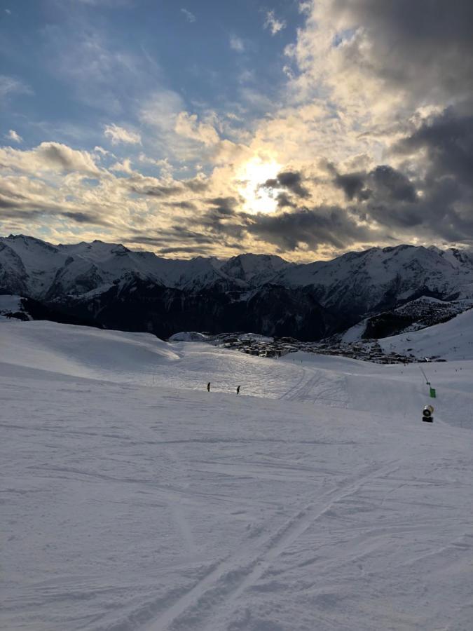 La Maison De La Montagne Le Bourg-dʼOisans Exteriör bild